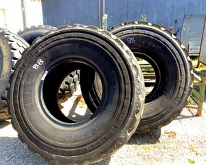 lot 88 image: Michelin Loader Tires