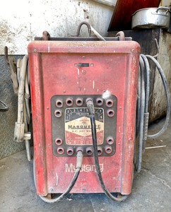 lot 33 image: Marquette Stick Welder
