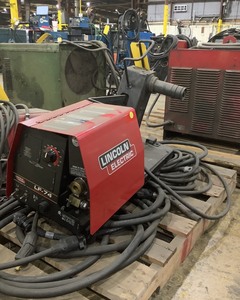 lot 49 image: Lincoln LF-74 Wire Feeder