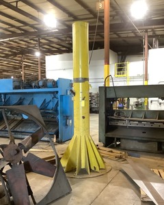lot 17 image: Jib Crane