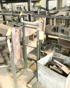 lot 25 image: Roller Stand