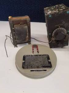 lot 23 image: Collection of WWII Era Military Electronics D