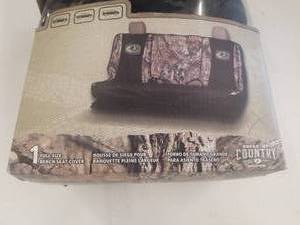 lot 36 image: Mossy Oak Camo Truck Bench Cover