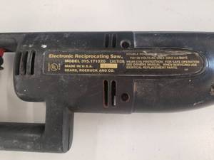 lot 16 image: Craftsman Reciprocating Saw