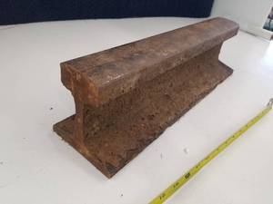 lot 41 image: Hot Rolled Steel 18 Railroad Anvil C