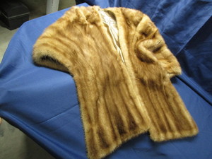 lot 11 image: Vintage Mink Stole