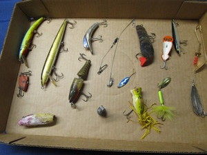 lot 23 image: Fishing Lures