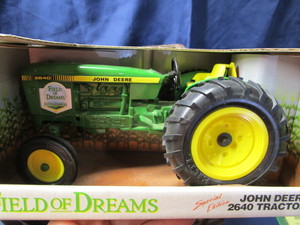lot 59 image: Ertl JD Field of Dreams Tractor