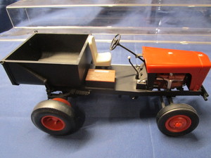 lot 74 image: Golf Course Tractor - Palmer