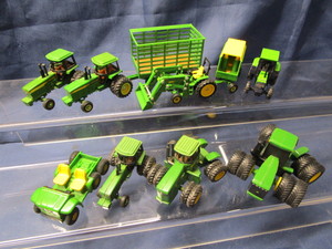 lot 88 image: Ertl 164 Tractors & Wagon
