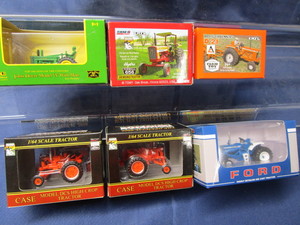 lot 107 image: Ertl JD, Farmall, AC, Case