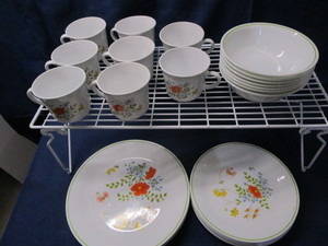lot 139 image: Corelle Dinnerware