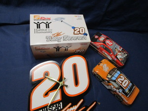 lot 155 image: Nascar #20 Clock, Bank