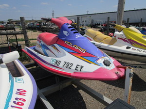 lot 7 image: 1995 Polaris SL750 Jet Ski