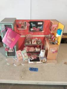 lot 108 image: Our Generation Healthy Paws Vet Clinic Playset for 18 Dolls