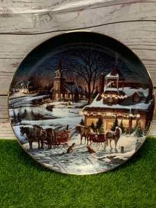 lot 14 image: Terry Redlin Evening Rehearsal Collectible Plate