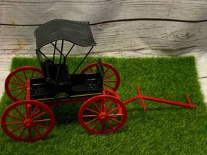 lot 23 image: Vintage John Deere Buggy from 1990 Phoenix Expo