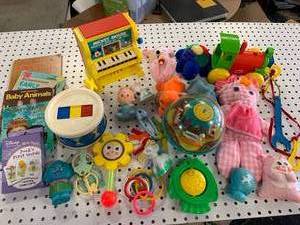 lot 29 image: Lot of Kids Toys & Books (Cleaned and Sanitized)