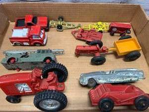lot 30 image: Large Lot of Auburn & Tootsietoy Toys