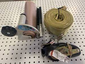 lot 38 image: Tie Down Straps & 3M Hand Masker M1000 Dispenser