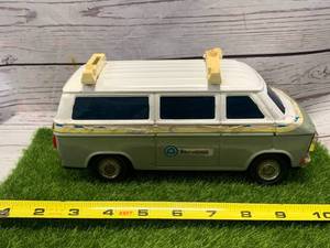 lot 44 image: Vintage Bell Systems Telephone Promo Van Bank
