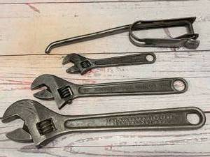 lot 60 image: 3 Piece Wrench Set & Grayson Nozzle