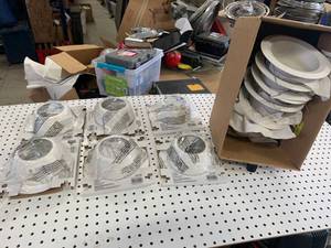 lot 114 image: Lot of 6 Can Lights