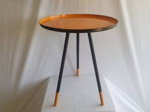 Pier 1 Three Leg Table