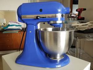 Kitchen Aid MixerCuisinart 