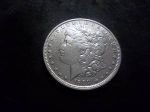lot 39 image: 1888 O Hot Lips Double Die