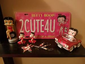lot 7 image: Betty Boop Car Lot