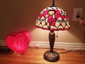 lot 8 image: Betty Boop Lamps