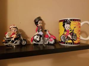 lot 13 image: 2 Betty Boop Lots