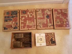 lot 30 image: Antique Anker Stone Block Set