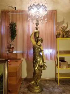 lot 34 image: Greek Goddess Lamp