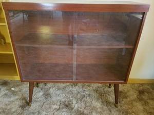 lot 36 image: Mid Century Mahogany Cabinet