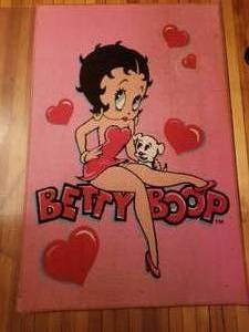 lot 2 image: Betty Boop Plates & Rug