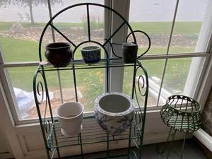 lot 49 image: Plant pots and stands