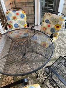 lot 51 image: Patio table and chairs