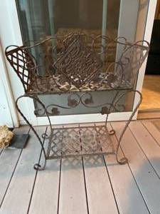 lot 53 image: Plant stand