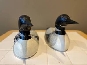 lot 61 image: Loons