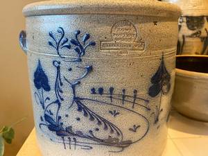 lot 66 image: Pottery
