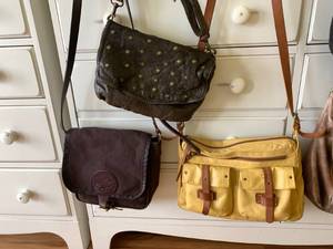 lot 156 image: Handbag and tote collection