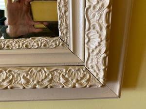 lot 157 image: Framed mirror