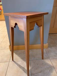 lot 163 image: Handcrafted tableplant stand