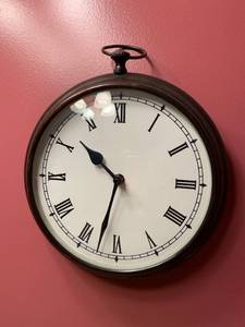 lot 63 image: Wall clocks