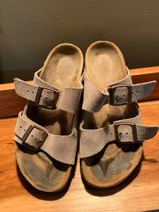 lot 192 image: Name Brand Womens Sandal Collection