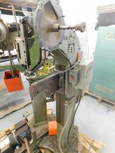 Chicago Rivit Machine