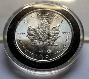 2018 CANADA $5 SILVER MAPLE LEAF 1 TROY OZ .9999 FINE SILVER IN AIRTITE