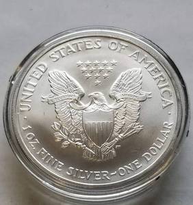 2005 AMERICAN SILVER EAGLE 1 TROY OZ. .999 FINE SILVER IN AIRTITE